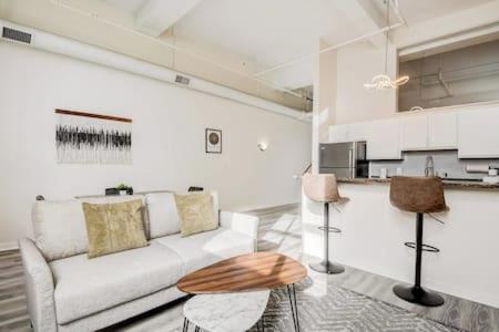 Cozysuites - 2Br With Direct Skybridge Access #5 Indianapolis Exterior photo